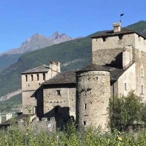 Saint Pierre - Castello Sarriod de la Tour