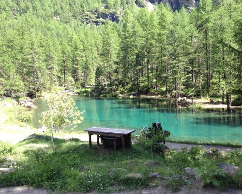 AA530104-411D-4269-A3B3-6DB5D8E43ABC_1_105_c